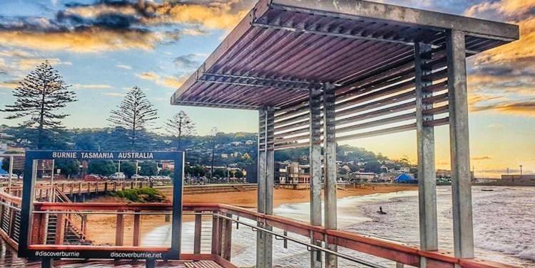 Ikon Hotel Burnie Bagian luar foto