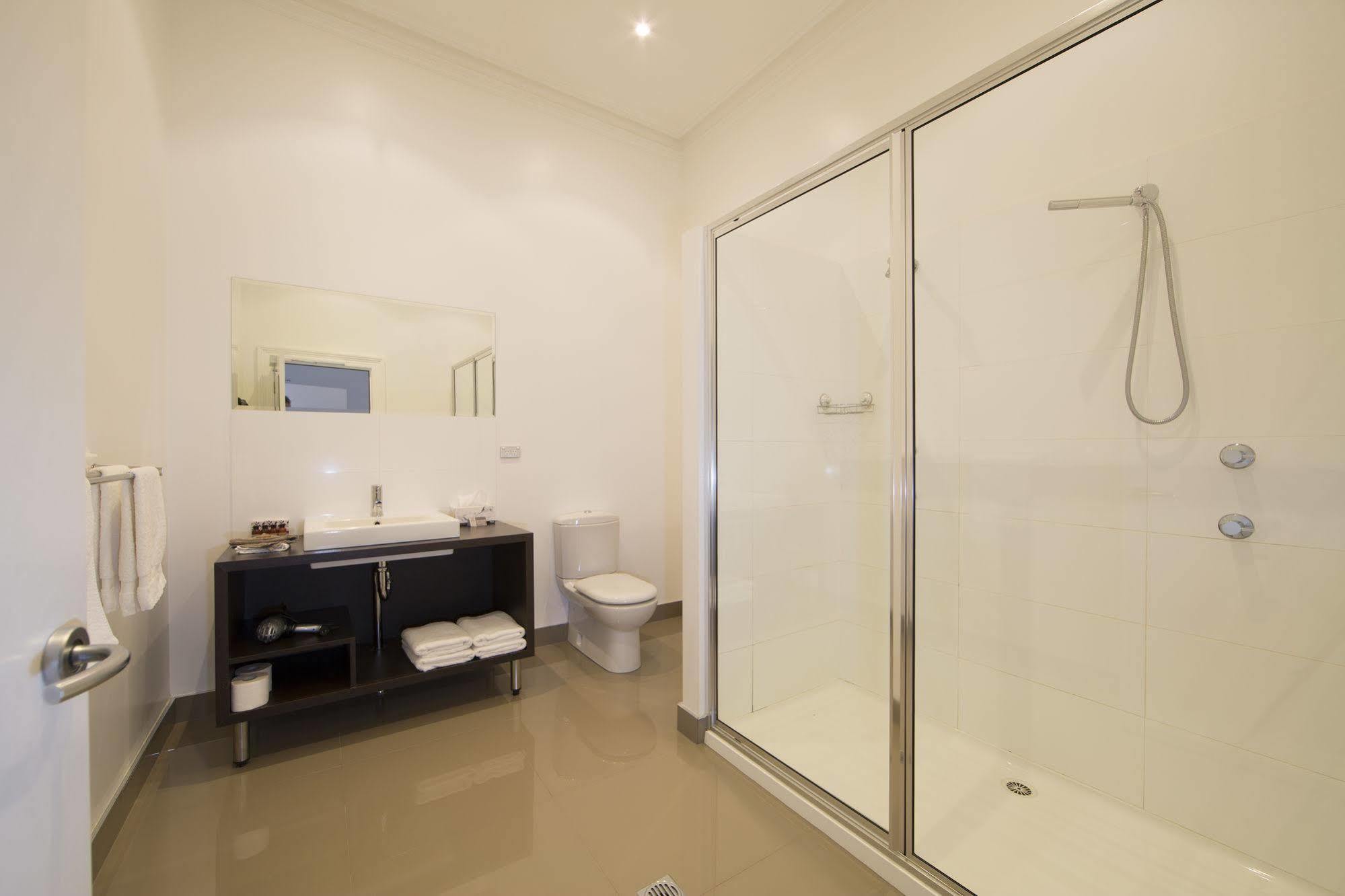 Ikon Hotel Burnie Bagian luar foto